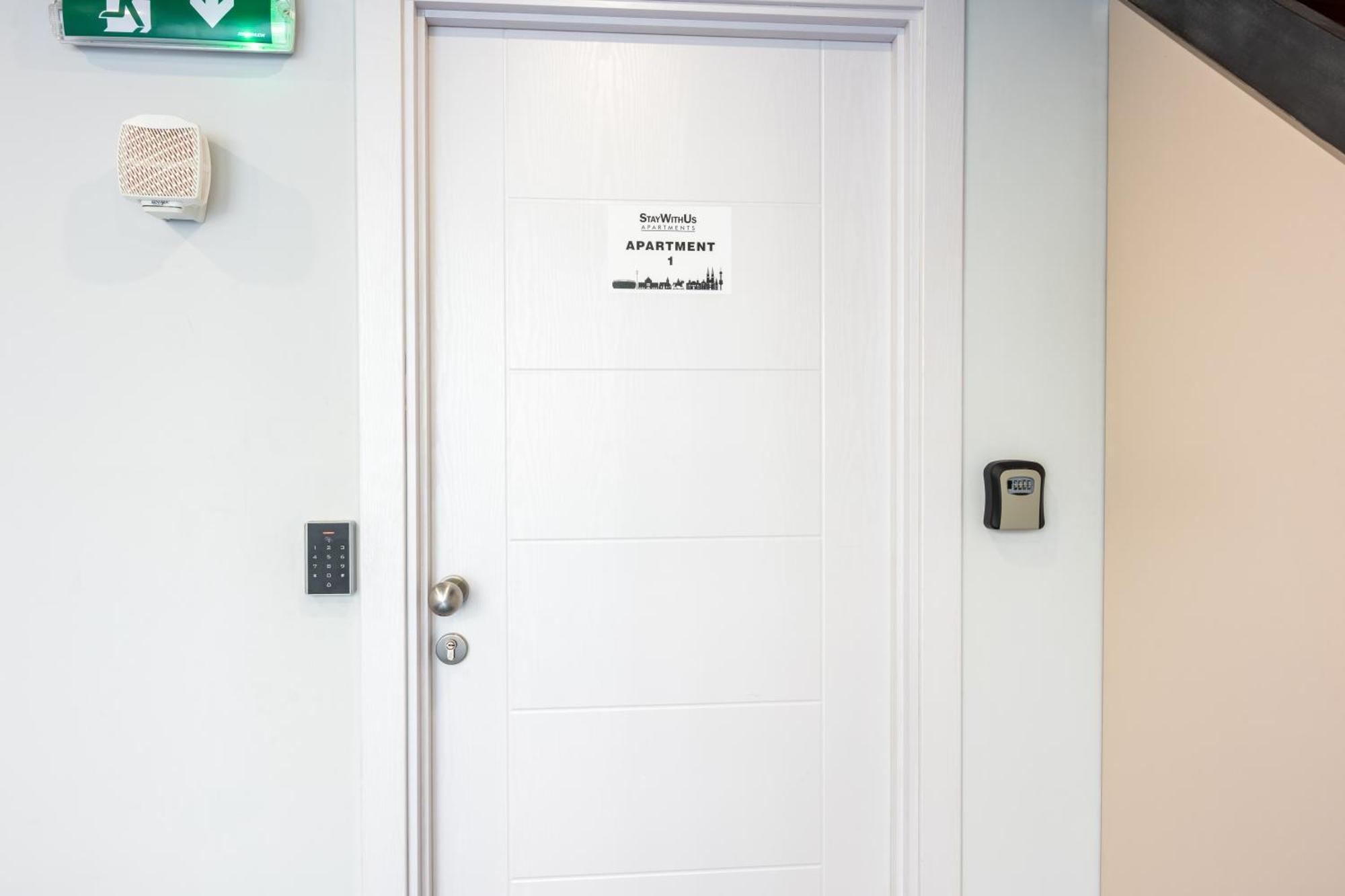 Staywithus , Ground Floor Zagreb Bagian luar foto